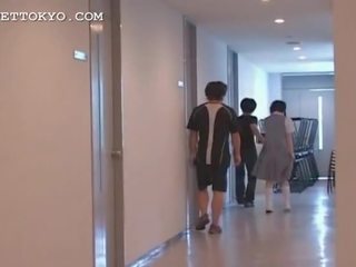 亞洲人 adolescent 吞嚥 一 大 加載 的 新鮮