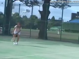 Asiatisch tennis gericht öffentlich erwachsene video