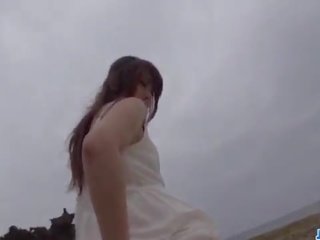 Mayuka akimoto 视频 离 她的 毛茸茸 娘们 在 户外 场景