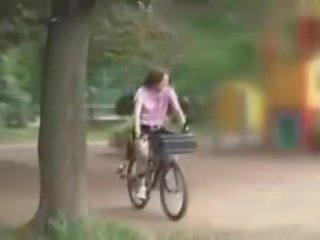 Japanese young lady Masturbated While Riding A Specially Modified dirty video Bike!