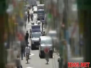 उत्तेजित करनेवाला एशियन ऑर्जी मजाक