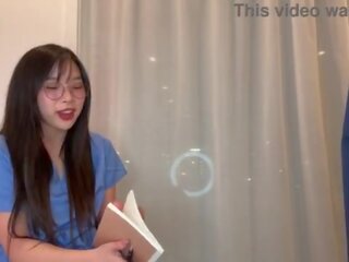 오싹 medic convinces 젊은 의료 healer 한국의 가장 사랑하는 에 씨발 에 도착 ahead